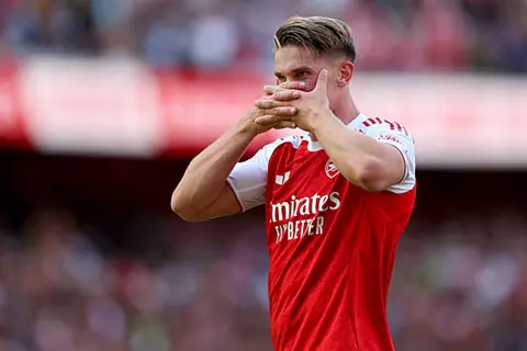 في الودية الأخيرة.. جيوكيريس يفتتح أهدافه مع أرسنال